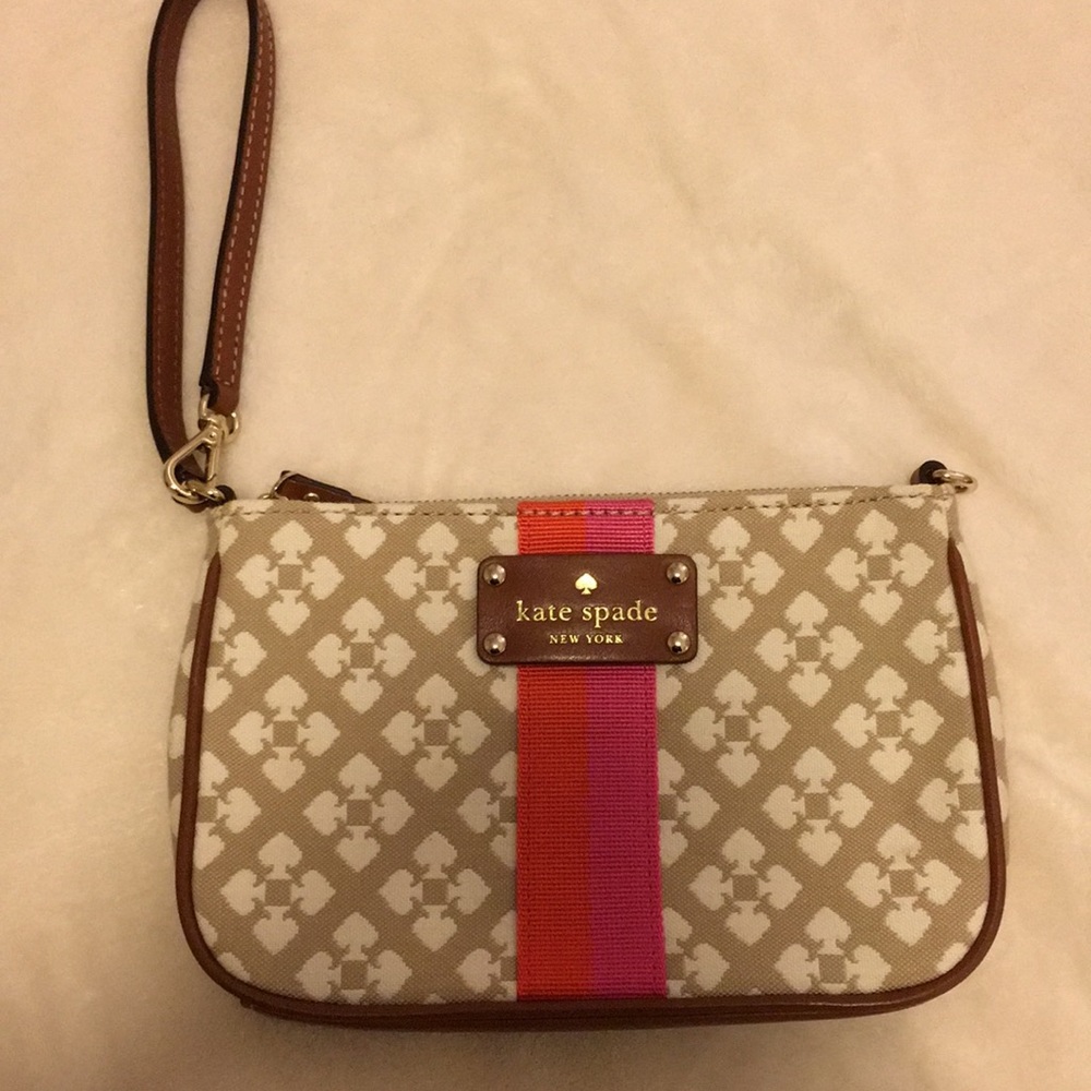 🔥 SALE Kate Spade Wristlet; perfect never used